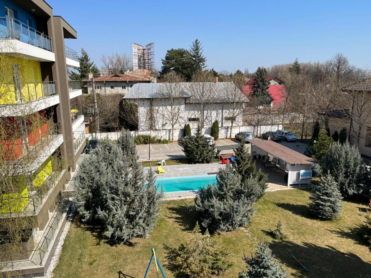 Tranzzzit Airport Apartment Otopeni Exterior photo